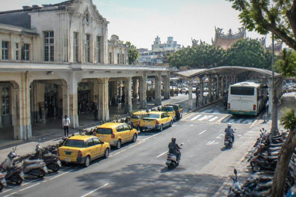 A sheltered bus bay outside a rail station in Taiwan
